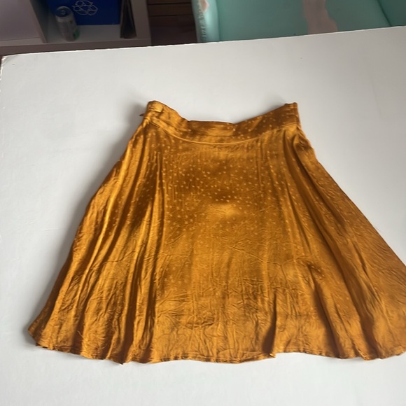 FREE PEOPLE | Size 2 | GOLD STAR CROSS OVER MINI SKIRT - Picture 4 of 14